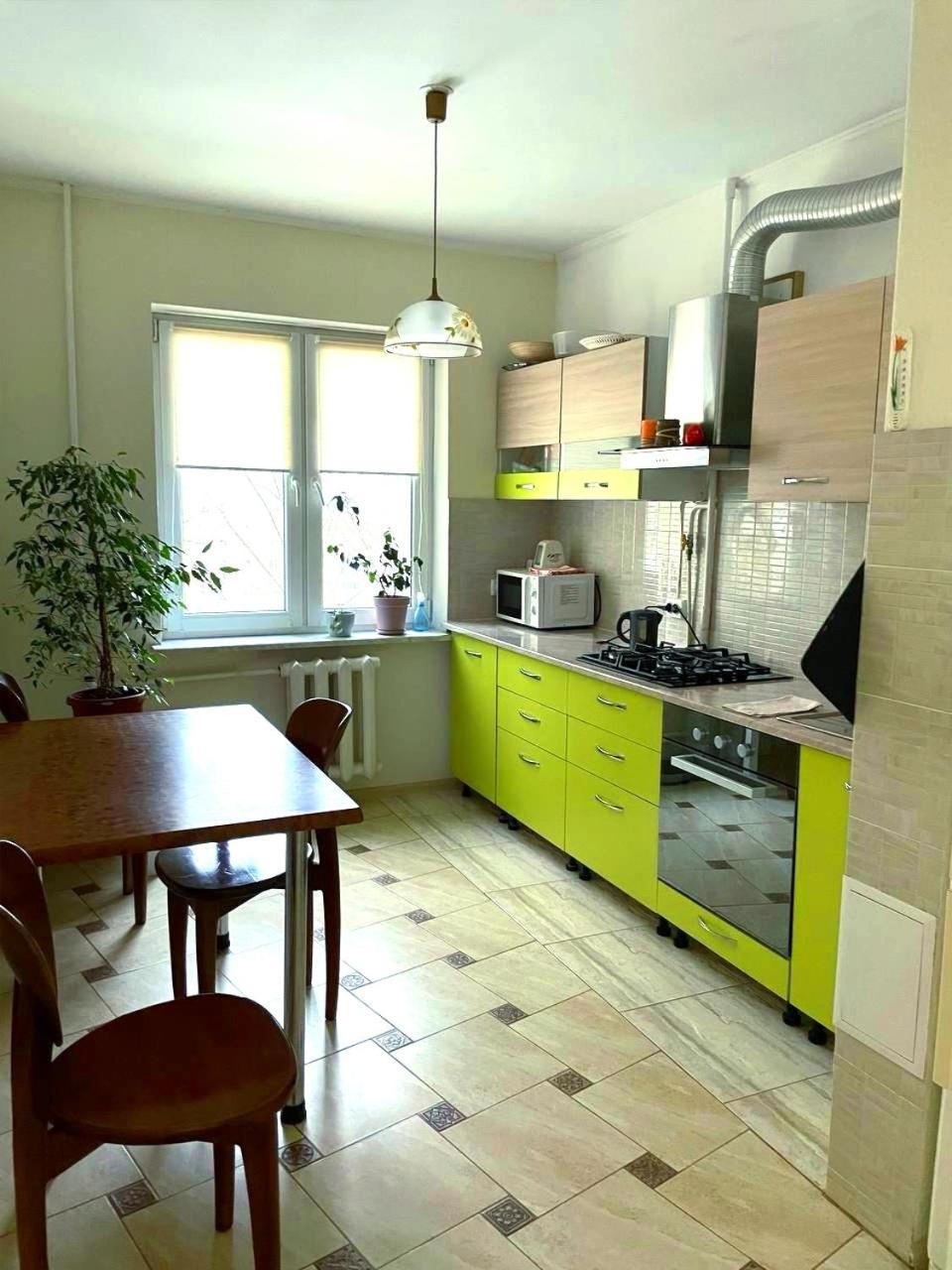 Appartement Автовокзал à Rivne Extérieur photo