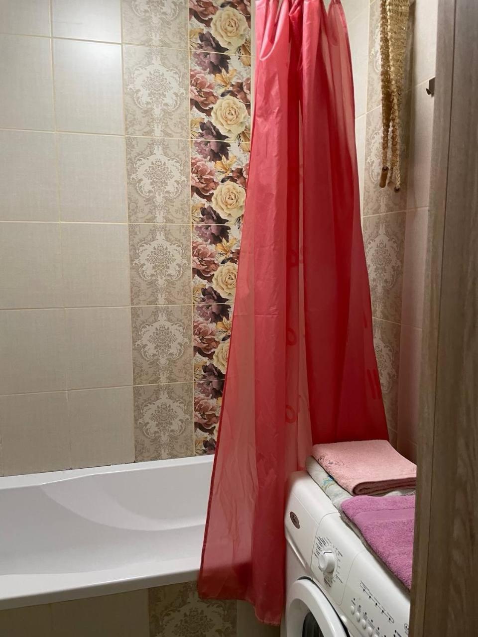 Appartement Автовокзал à Rivne Extérieur photo