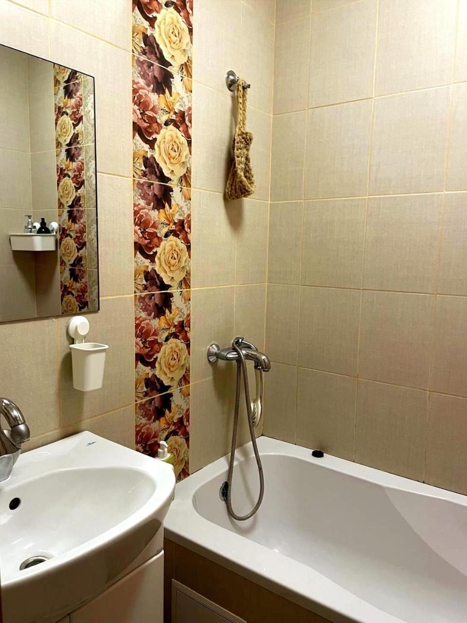 Appartement Автовокзал à Rivne Extérieur photo